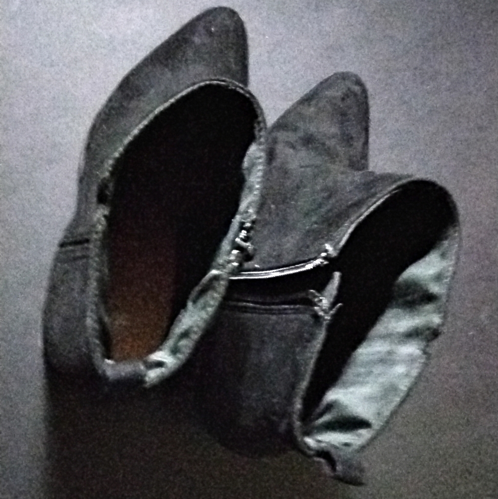 Shoes - Picture 2 of 3
